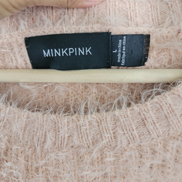 MINKPINK Pink Blush Crewneck Fuzzy Knit Pullover Sweater Size Large - Picture 9 of 10